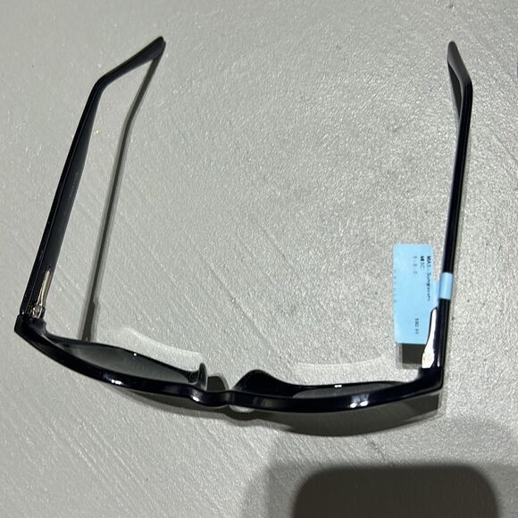 Valerie Spencer Sunglasses + Hard-case + Cloth - Picture 10 of 13